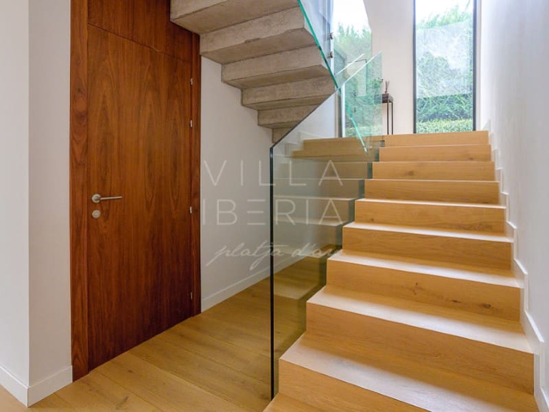 4 makuuhuone Huvila myytävänä paikassa S'Agaro mukana uima-altaan 
autotalli - 2 400 000 € (Ref: 9353513)