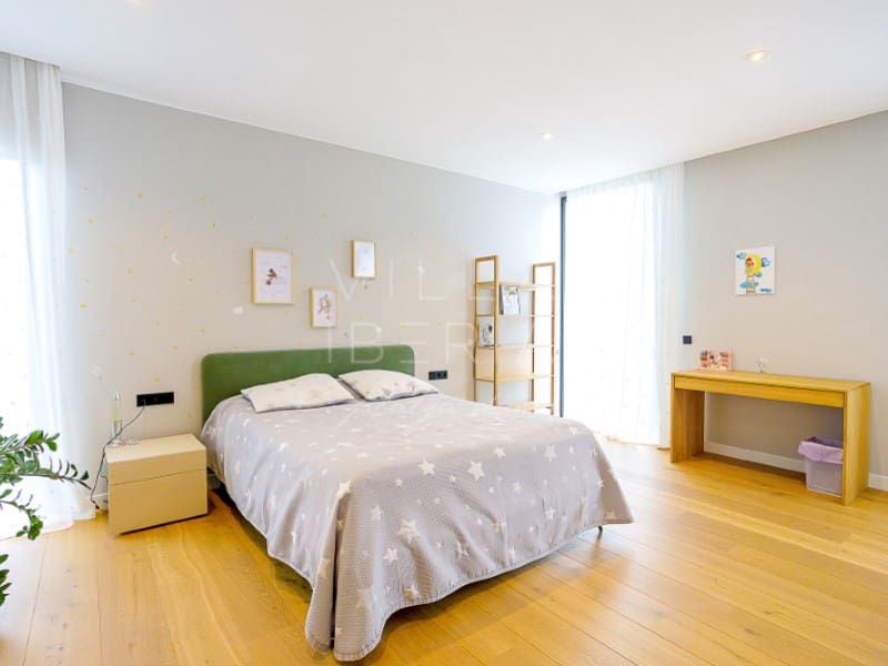 4 makuuhuone Huvila myytävänä paikassa S'Agaro mukana uima-altaan 
autotalli - 2 400 000 € (Ref: 9353513)