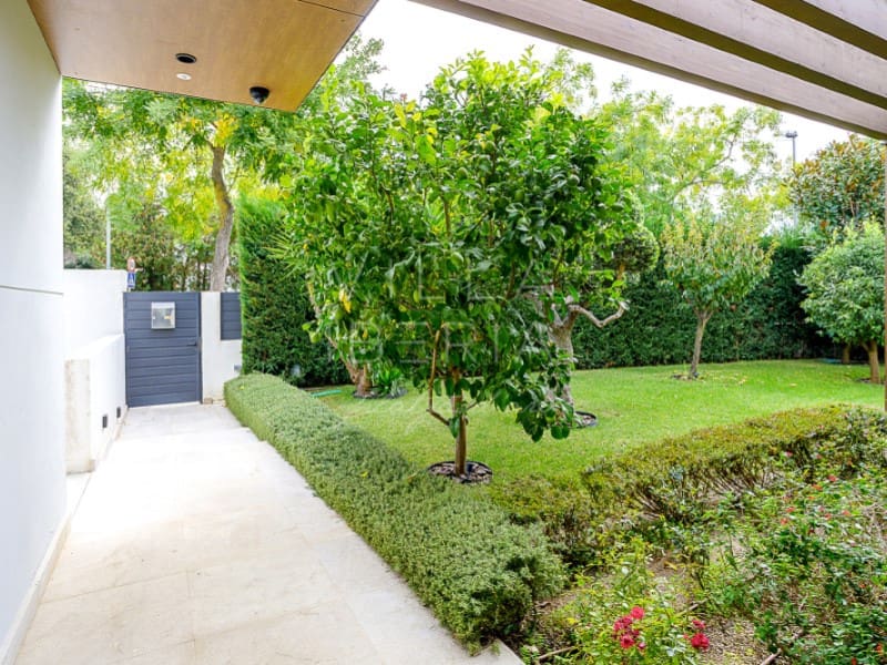 4 makuuhuone Huvila myytävänä paikassa S'Agaro mukana uima-altaan 
autotalli - 2 400 000 € (Ref: 9353513)