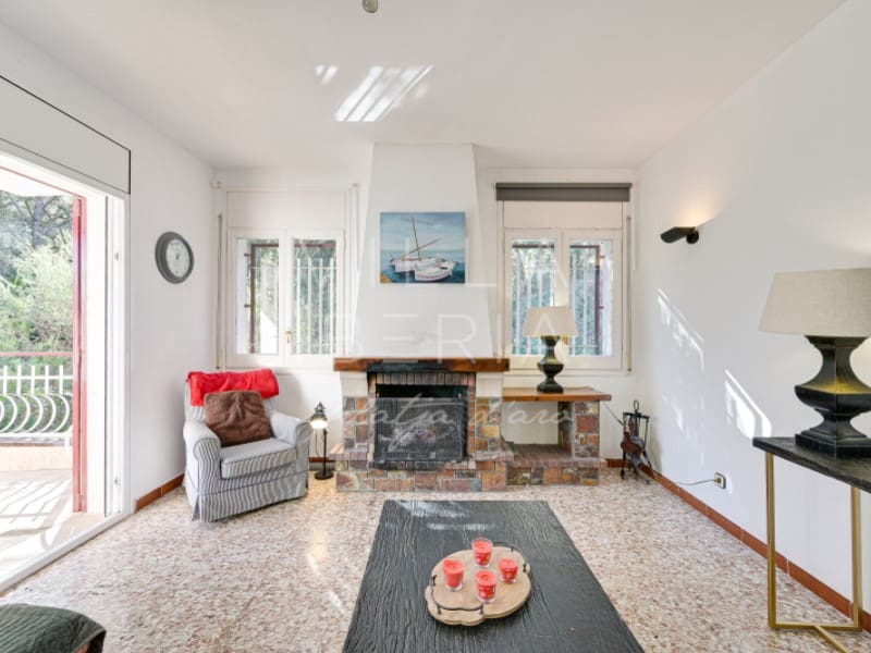 5 slaapkamer Villa te koop in Santa Cristina d'Aro met garage - € 395.000 (Ref: 9367808)