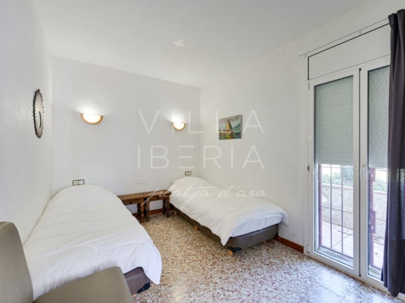 5 slaapkamer Villa te koop in Santa Cristina d'Aro met garage - € 395.000 (Ref: 9367808)