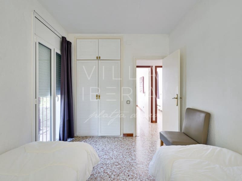 5 slaapkamer Villa te koop in Santa Cristina d'Aro met garage - € 395.000 (Ref: 9367808)