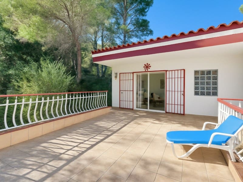 5 slaapkamer Villa te koop in Santa Cristina d'Aro met garage - € 395.000 (Ref: 9367808)