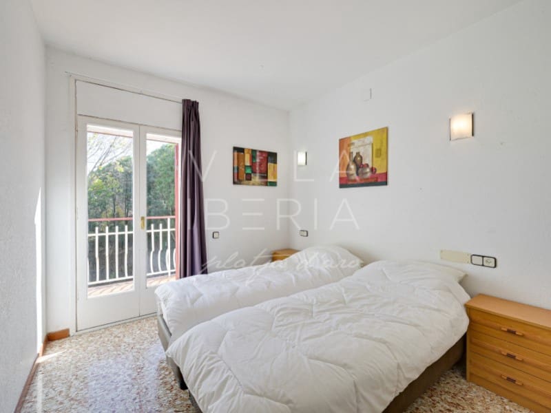 5 slaapkamer Villa te koop in Santa Cristina d'Aro met garage - € 395.000 (Ref: 9367808)