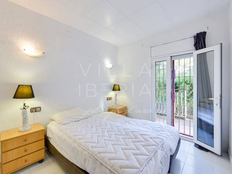 5 slaapkamer Villa te koop in Santa Cristina d'Aro met garage - € 395.000 (Ref: 9367808)