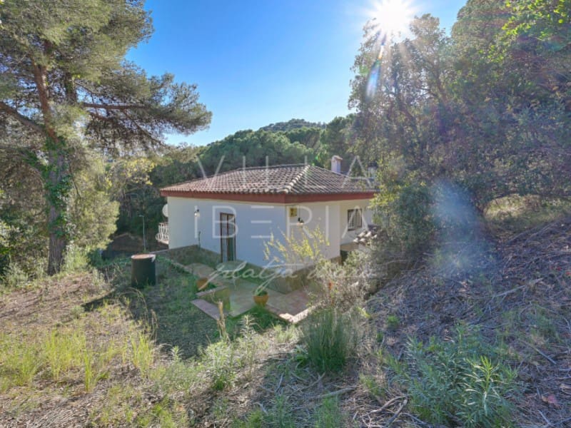 5 slaapkamer Villa te koop in Santa Cristina d'Aro met garage - € 395.000 (Ref: 9367808)