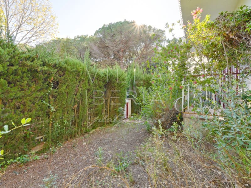 5 slaapkamer Villa te koop in Santa Cristina d'Aro met garage - € 395.000 (Ref: 9367808)