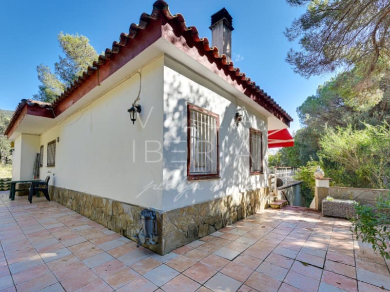 5 slaapkamer Villa te koop in Santa Cristina d'Aro met garage - € 395.000 (Ref: 9367808)