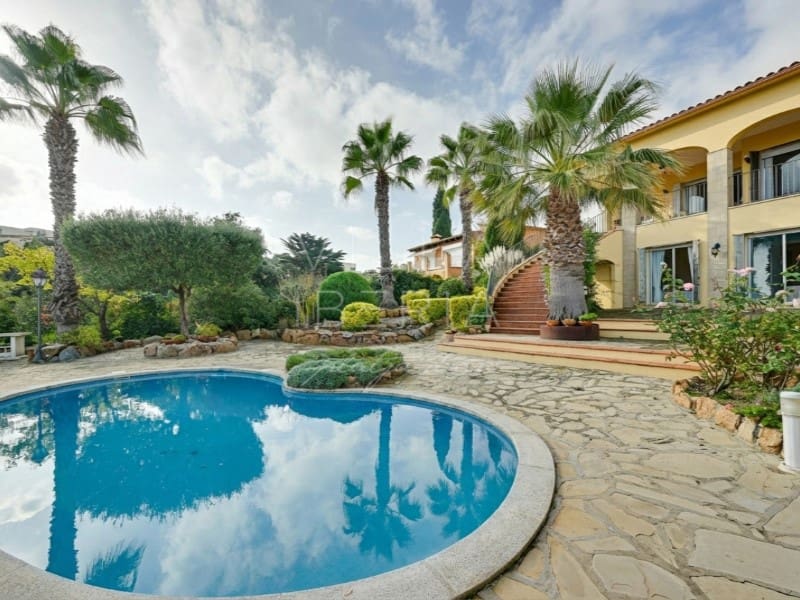 5 soverom Villa til salgs i Sant Feliu de Guixols med svømmebasseng garasje - € 950 000 (Ref: 9398422)