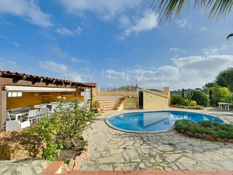 5 soverom Villa til salgs i Sant Feliu de Guixols med svømmebasseng garasje - € 950 000 (Ref: 9398422)