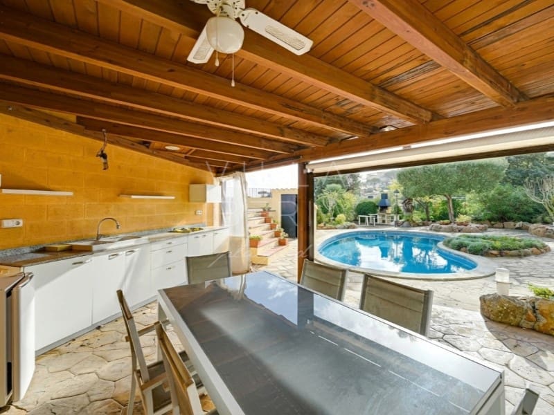 5 soverom Villa til salgs i Sant Feliu de Guixols med svømmebasseng garasje - € 950 000 (Ref: 9398422)