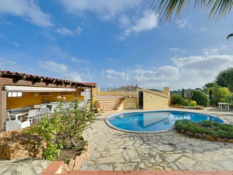 5 soverom Villa til salgs i Sant Feliu de Guixols med svømmebasseng garasje - € 950 000 (Ref: 9398422)