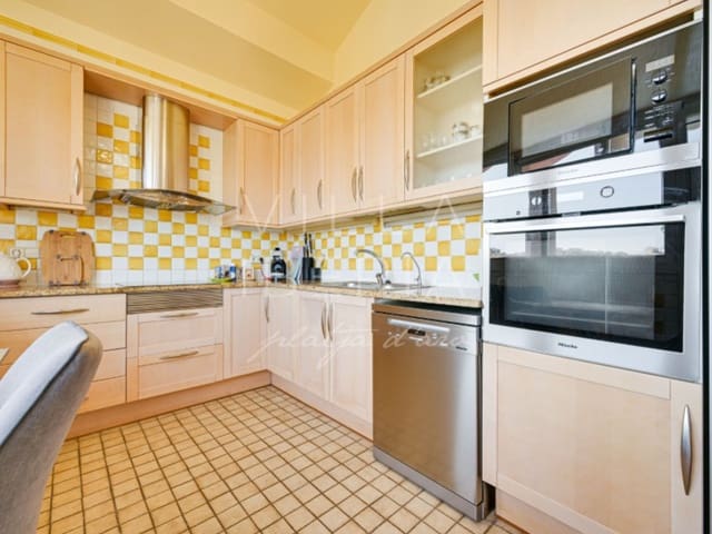 4 slaapkamer Appartement te koop in Platja d'Aro, Castell-Platja d'Aro met garage - € 790.000 (Ref: 9398423)