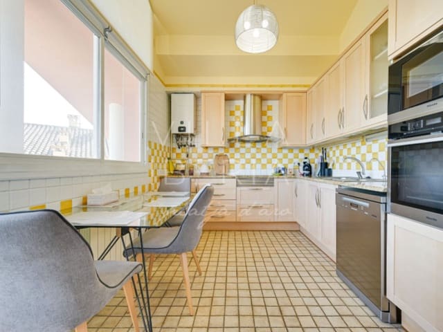 4 slaapkamer Appartement te koop in Platja d'Aro, Castell-Platja d'Aro met garage - € 790.000 (Ref: 9398423)