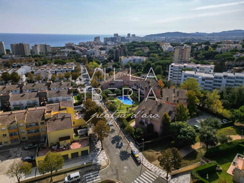 3 bedroom Apartment for sale in Platja d'Aro with garage - € 560,000 (Ref: 9398424)