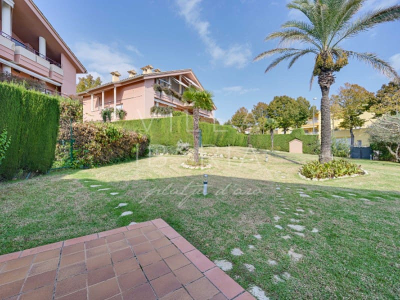 3 bedroom Apartment for sale in Platja d'Aro with garage - € 560,000 (Ref: 9398424)