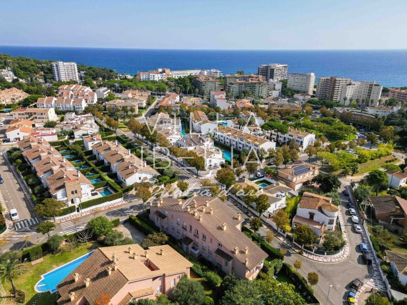 3 bedroom Apartment for sale in Platja d'Aro with garage - € 560,000 (Ref: 9398424)