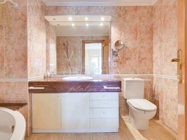 3 bedroom Apartment for sale in Platja d'Aro, Castell-Platja d'Aro with garage - € 560,000 (Ref: 9398424)