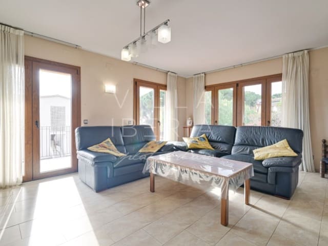 5 Zimmer Villa zu verkaufen in Platja d'Aro, Castell-Platja d'Aro mit Pool Garage - 1.150.000 € (Ref: 9406636)