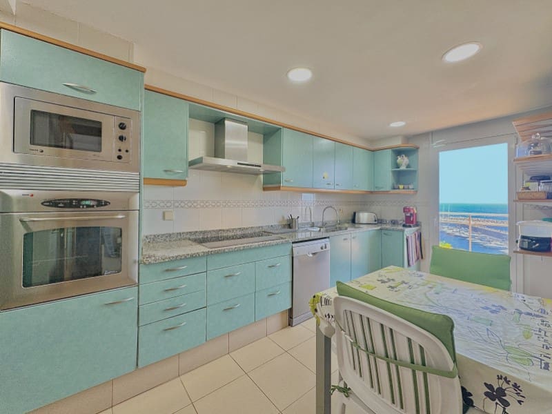 3 makuuhuone Kattohuoneisto myytävänä paikassa Palamos mukana 
autotalli - 650 000 € (Ref: 9414417)