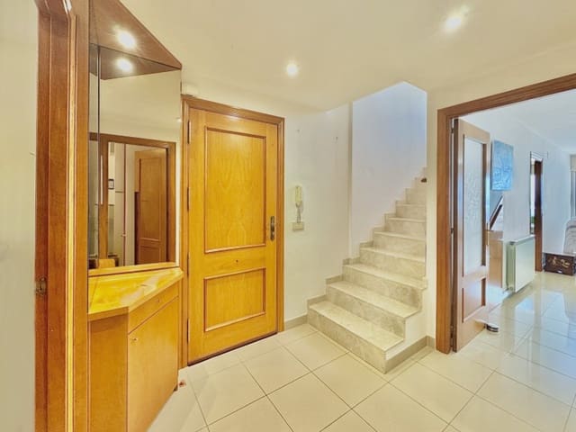 3 bedroom Penthouse for sale in Palamós with garage - € 650,000 (Ref: 9414417)