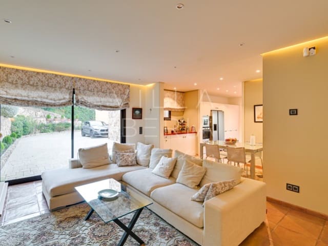 5 makuuhuone Huvila myytävänä paikassa Platja d'Aro, Castell-Platja d'Aro mukana uima-altaan - 1 390 000 € (Ref: 9450470)