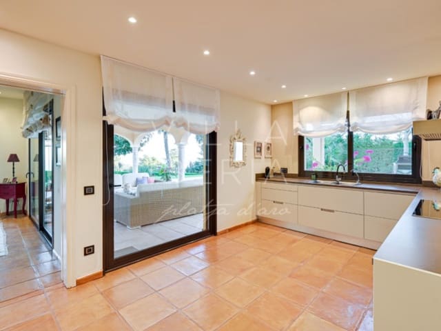 5 makuuhuone Huvila myytävänä paikassa Platja d'Aro, Castell-Platja d'Aro mukana uima-altaan - 1 390 000 € (Ref: 9450470)