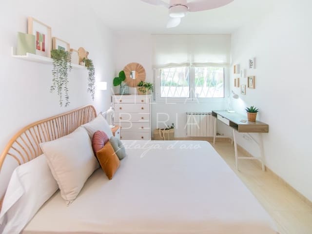 3 bedroom Apartment for sale in Platja d'Aro, Castell-Platja d'Aro with garage - € 649,000 (Ref: 9465705)