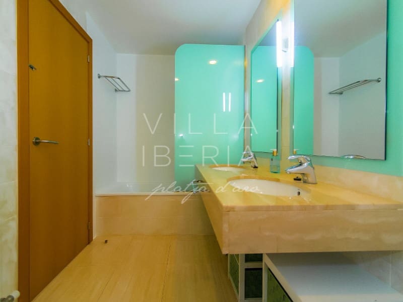 3 bedroom Apartment for sale in Platja d'Aro with garage - € 575,000 (Ref: 9465708)