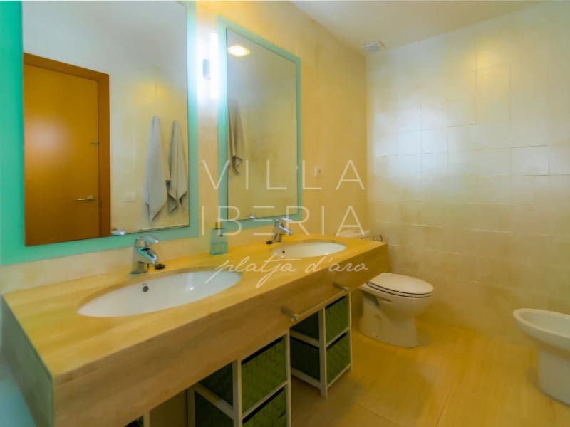 3 bedroom Apartment for sale in Platja d'Aro with garage - € 575,000 (Ref: 9465708)