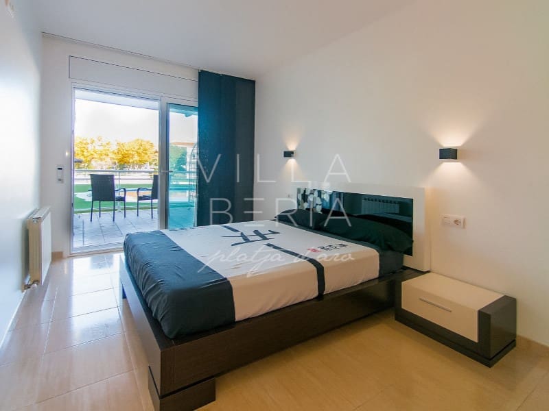3 bedroom Apartment for sale in Platja d'Aro with garage - € 575,000 (Ref: 9465708)