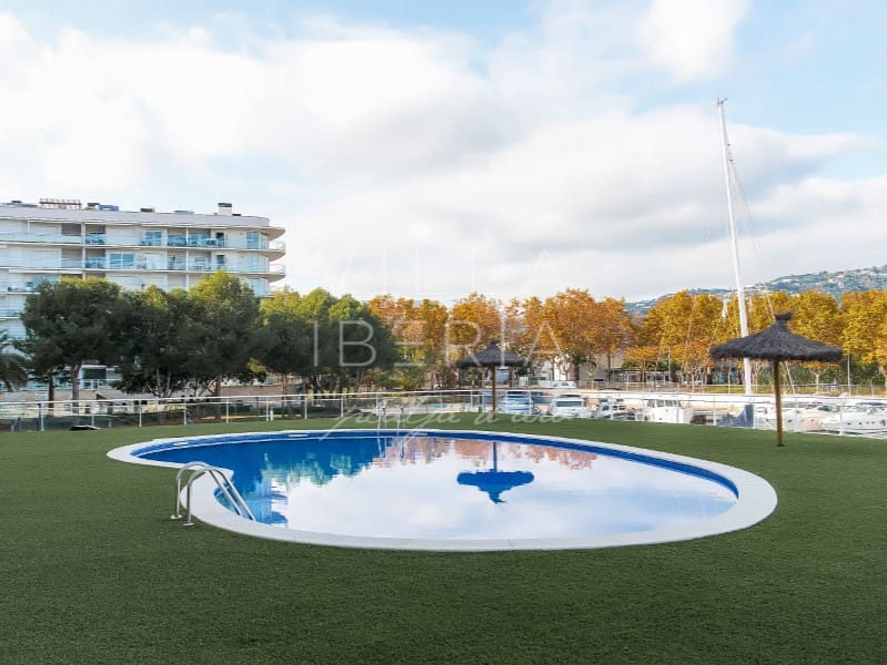3 bedroom Apartment for sale in Platja d'Aro with garage - € 575,000 (Ref: 9465708)
