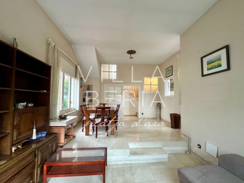 4 slaapkamer Huis te koop in Platja d'Aro met garage - € 450.000 (Ref: 9470624)