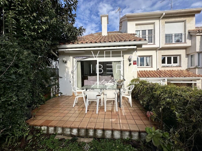 4 sypialnia Dom na sprzedaż w Platja d'Aro z garażem - 450 000 € (Ref: 9470624)