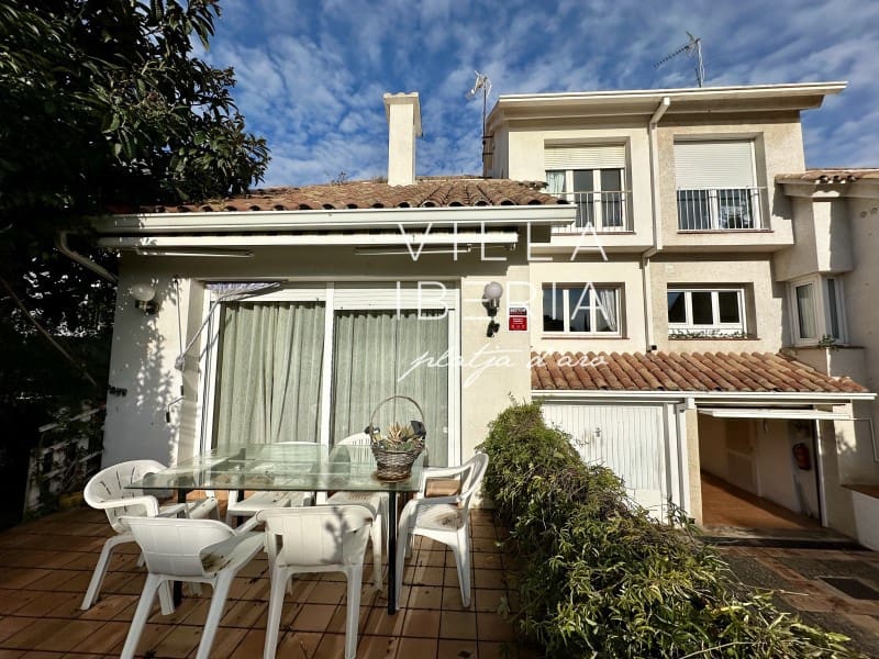 4 sypialnia Dom na sprzedaż w Platja d'Aro z garażem - 450 000 € (Ref: 9470624)