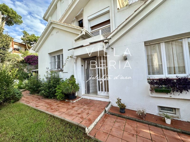 4 sypialnia Dom na sprzedaż w Platja d'Aro z garażem - 450 000 € (Ref: 9470624)