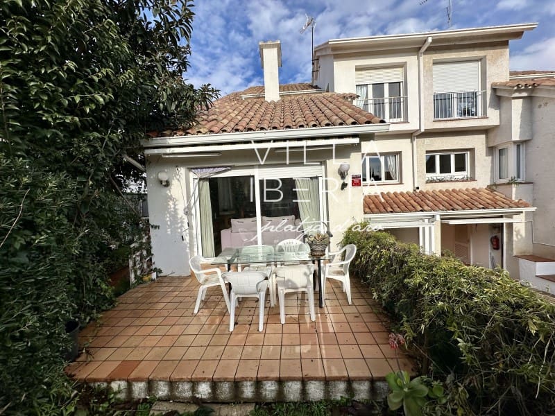 4 sypialnia Dom na sprzedaż w Platja d'Aro z garażem - 450 000 € (Ref: 9470624)