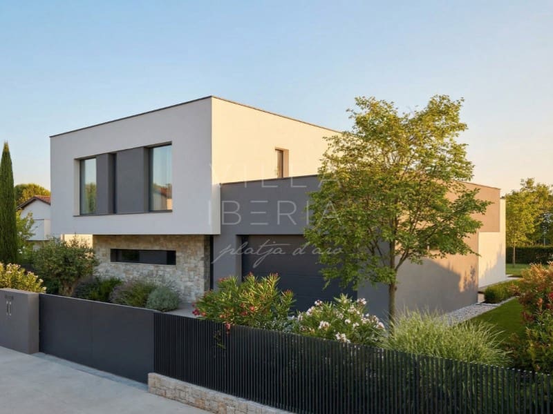 4 slaapkamer Villa te koop in Santa Cristina d'Aro met zwembad garage - € 1.850.000 (Ref: 9474361)