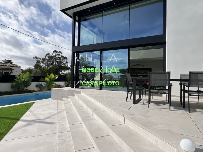 4 slaapkamer Villa te koop in Santa Cristina d'Aro met zwembad garage - € 1.850.000 (Ref: 9474361)