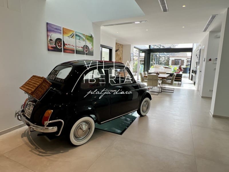 4 slaapkamer Villa te koop in Santa Cristina d'Aro met zwembad garage - € 1.850.000 (Ref: 9474361)