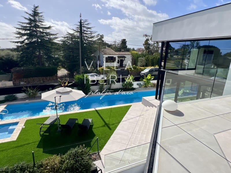 4 slaapkamer Villa te koop in Santa Cristina d'Aro met zwembad garage - € 1.850.000 (Ref: 9474361)