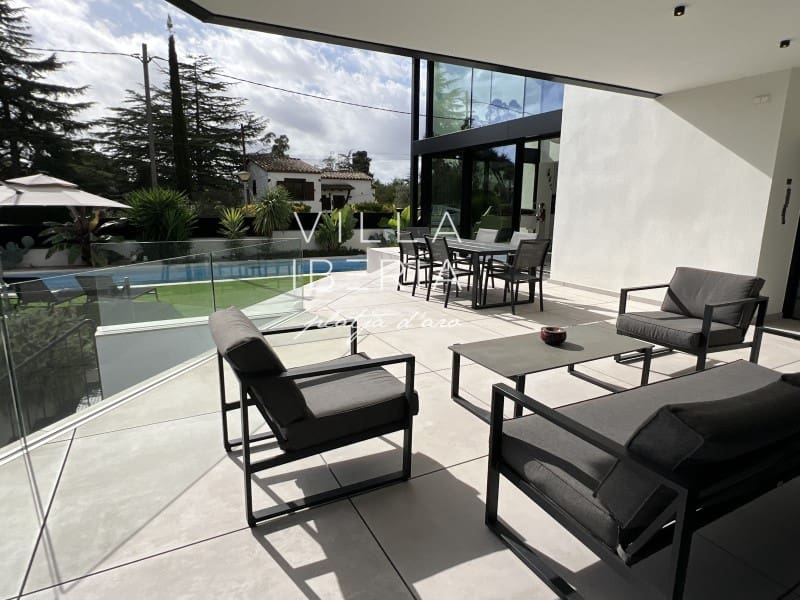 4 slaapkamer Villa te koop in Santa Cristina d'Aro met zwembad garage - € 1.850.000 (Ref: 9474361)