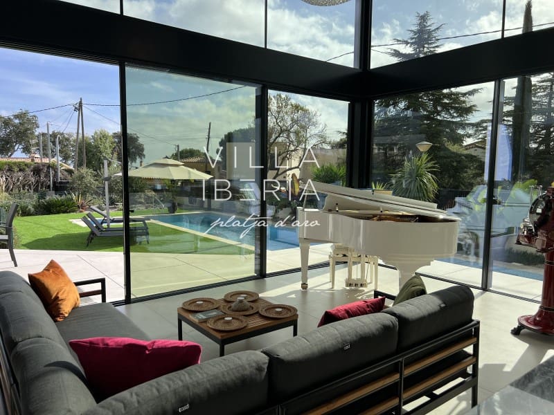 4 slaapkamer Villa te koop in Santa Cristina d'Aro met zwembad garage - € 1.850.000 (Ref: 9474361)