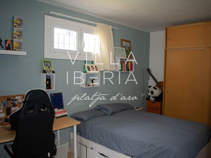 3 bedroom Villa for sale in Santa Cristina d'Aro with garage - € 315,000 (Ref: 9474991)