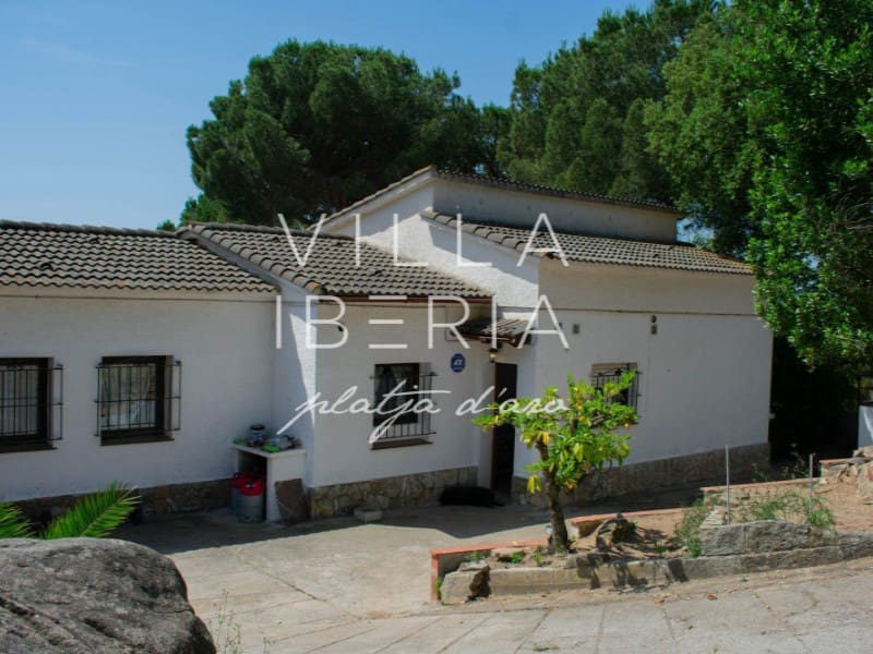 3 bedroom Villa for sale in Santa Cristina d'Aro with garage - € 315,000 (Ref: 9474991)