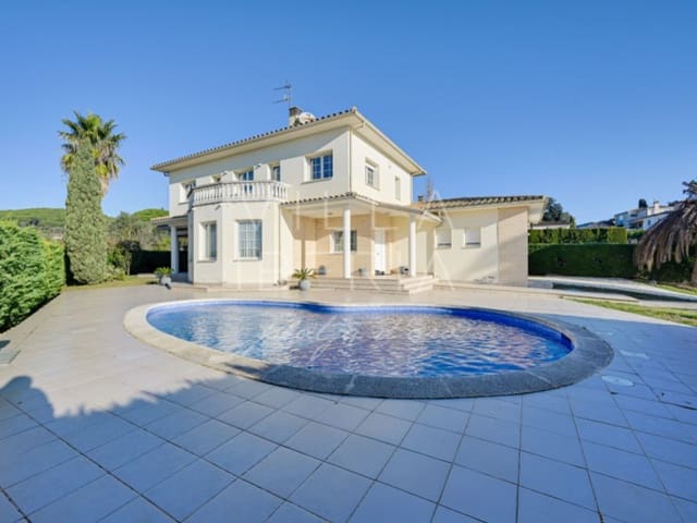 4 bedroom Villa for sale in Platja d'Aro, Castell-Platja d'Aro with pool garage - € 1,250,000 (Ref: 9486489)