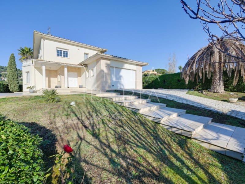 4 bedroom Villa for sale in Platja d'Aro with pool garage - € 1,250,000 (Ref: 9486489)