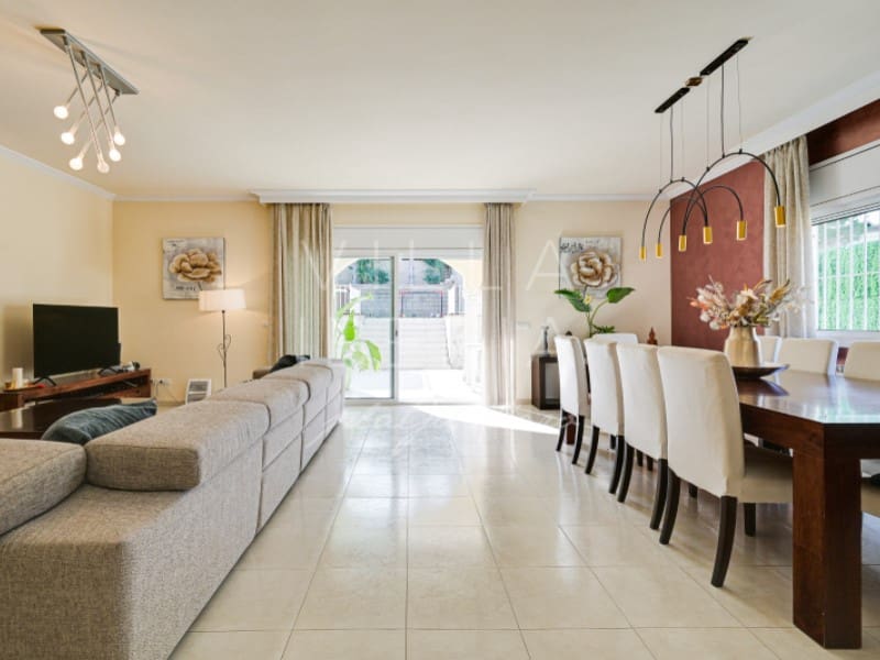 4 slaapkamer Villa te koop in Platja d'Aro met zwembad garage - € 750.000 (Ref: 9528438)