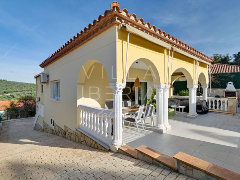 4 slaapkamer Villa te koop in Platja d'Aro met zwembad garage - € 750.000 (Ref: 9528438)