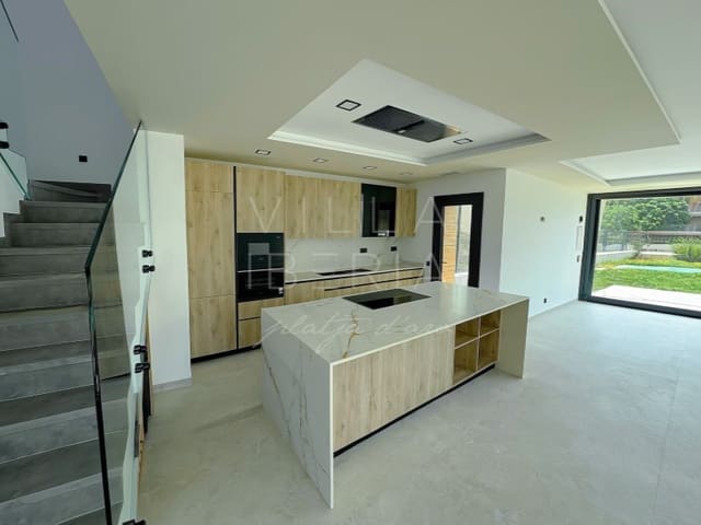 4 camera da letto Villa in vendita in S'Agaro, Castell-Platja d'Aro con piscina garage - 1.350.000 € (Rif: 9528440)